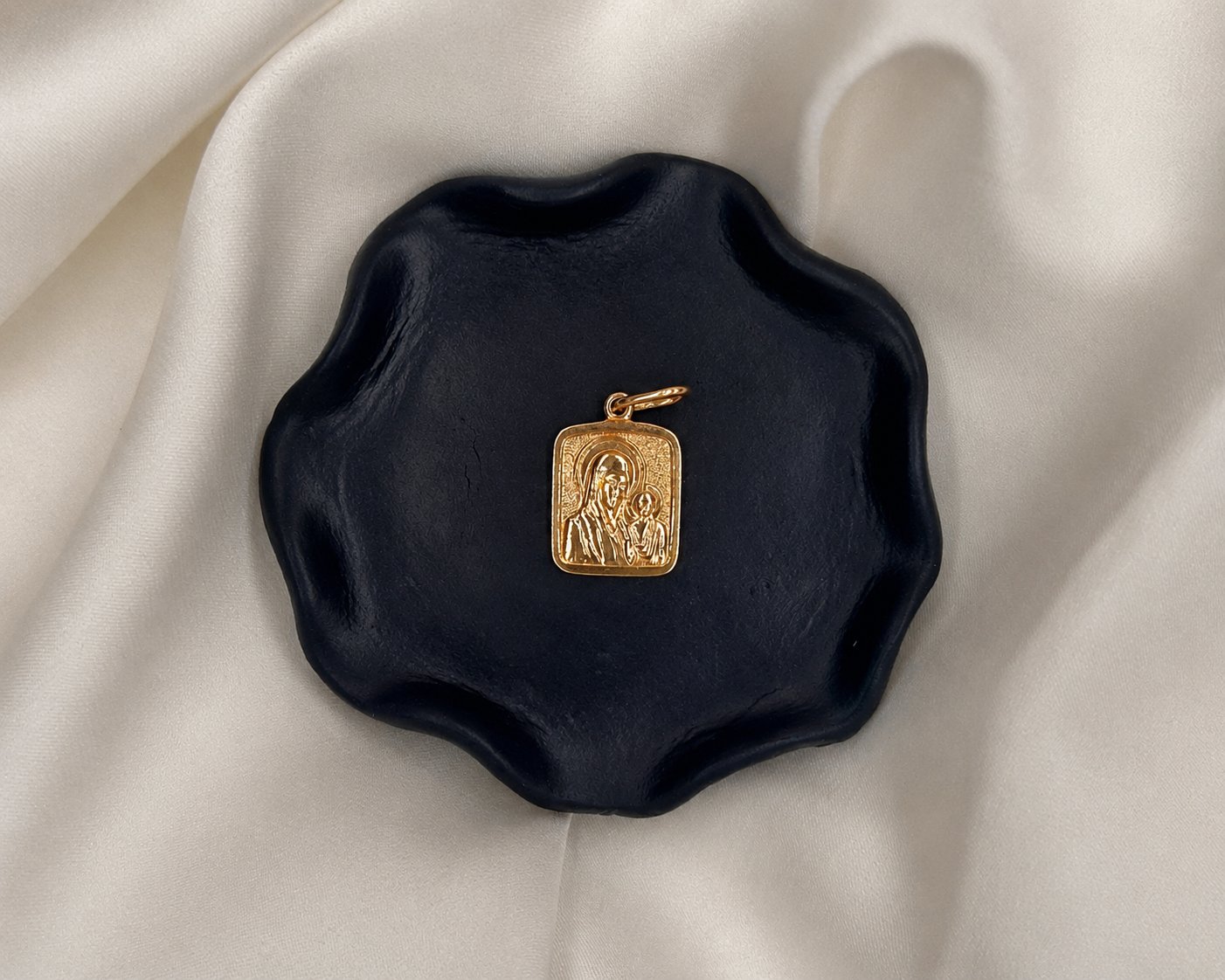 Pendant No. I